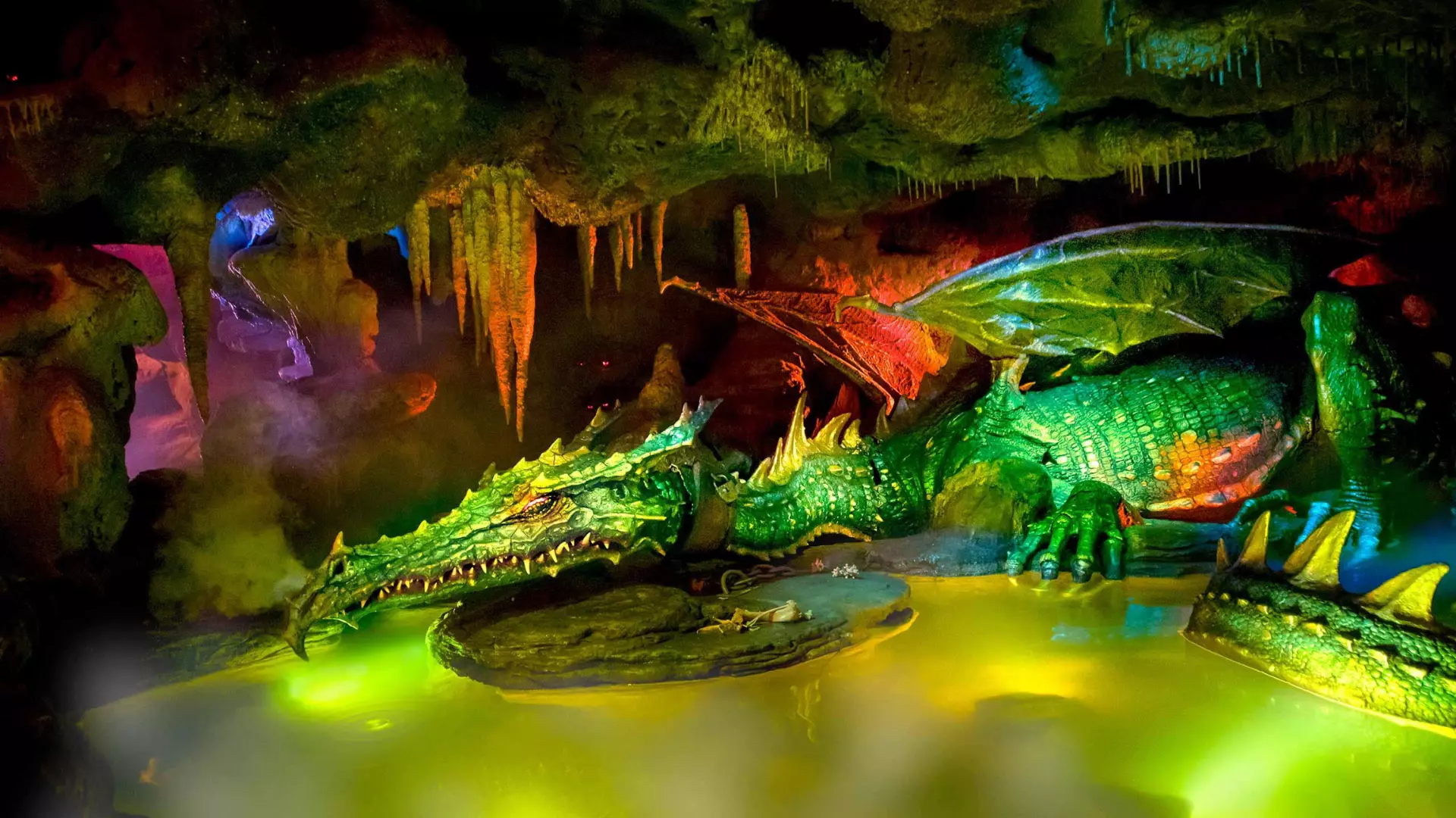 Attractions tanière du dragon Disneyland Paris 2023 - disneylandparis